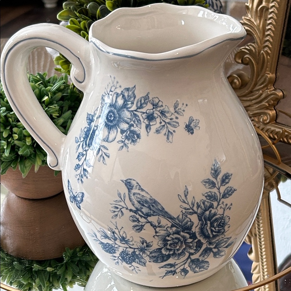 NEW! Vintage Inspired Shabby Chic Floral Blue & White Song Bird Ceramic Pitcher - Picture 6 of 10